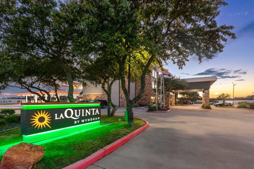 La Quinta By Wyndham Rockport - Fulton Hotel Екстериор снимка